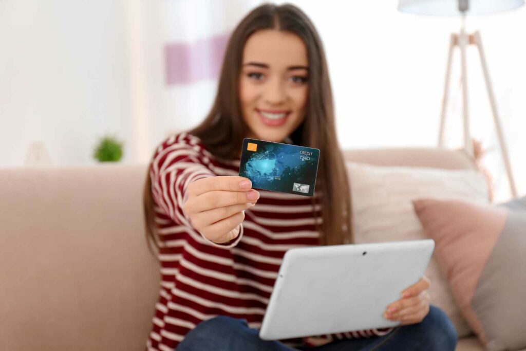 Green Wins Mastercard has launched a bank card recylcing initiaitve