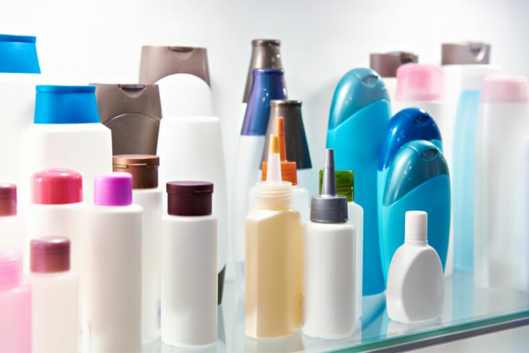 Sustainable Shampoo 520 Million shampoo bottles are thrown away each year in the UK alone